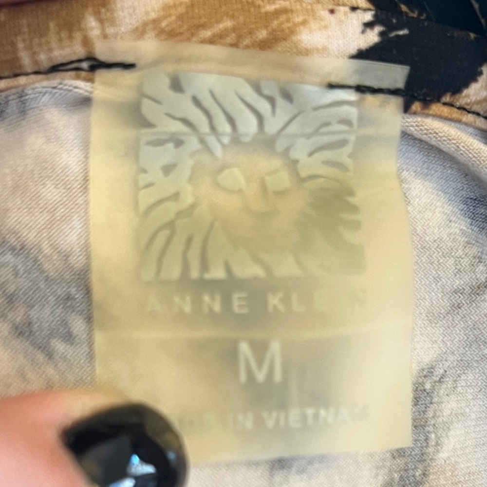 Anne Klein Leopard Print Sleeveless Top - Picture 2 of 5